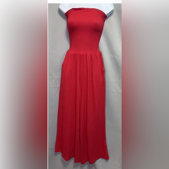 Love Tree Women’s Jumpsuit Sz M Red‎ Wrinkle Strapless Overall Romper Flare Leg - Picture 4 of 10